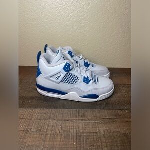 Air Jordan 4 Retro GS “Military Blue” 2024
- Size 5Y / 6.5 Women.